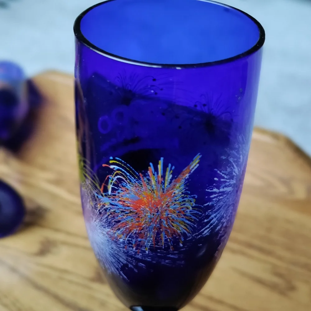 NWOT Y2K 2000 Vintage stemware. NewYears Eve Millennium Flutes! Gifts Holidays